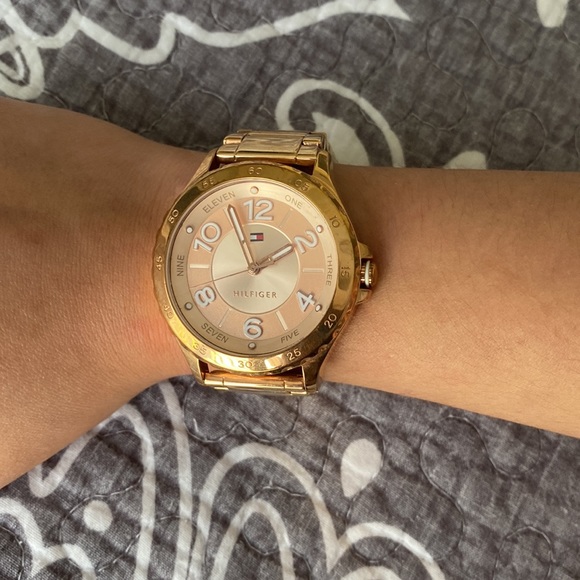 Tommy Hilfiger Rose Gold Watch - Picture 3 of 3